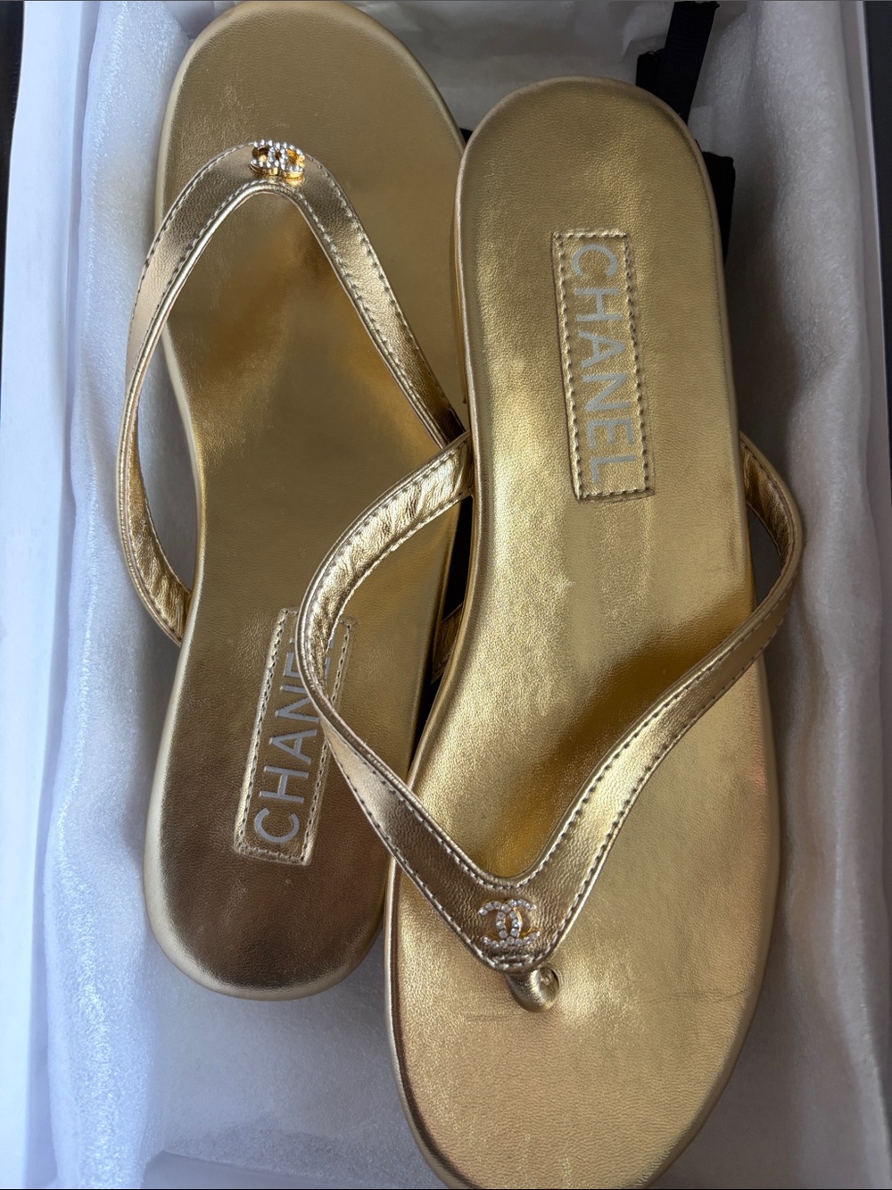CHANEL Gold Metallic Leather Thong Sandal with Crystal Chanel Logo